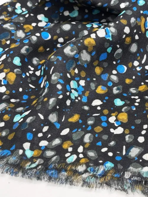 Black patterned tubular scarf