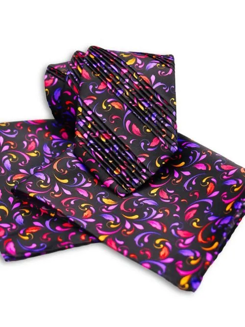 Set with Black pleated tie and matching pocket square with a multicolored baroque pattern<sup style="background-color: #aa9b63; text-transform: capitalize; color: #FFFFFF">NEW</sup>