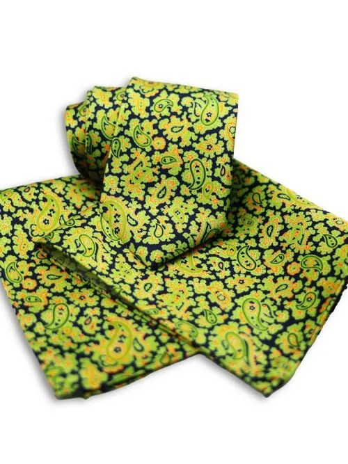 Tie set with classic tie and matching pocket square, blue with green paisley <sup style="background-color: #aa9b63; text-transform: capitalize; color: #FFFFFF">NEW</sup>